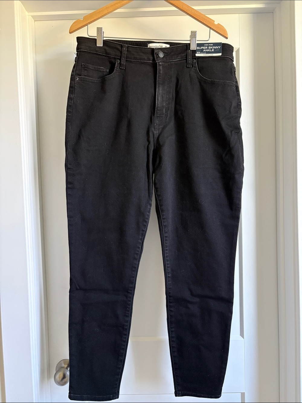 Abercrombie & Fitch Women's Black Super Skinny Ankle Curve Love Jeans